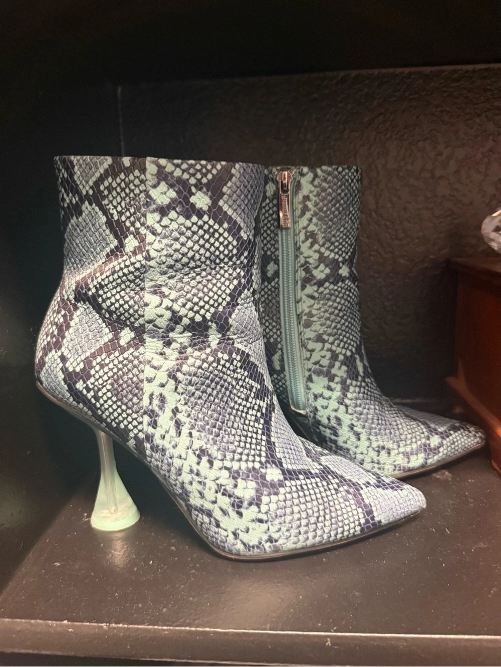 Gianni Bini Snakeskin Pointed Toe Ankle Boots Size 7